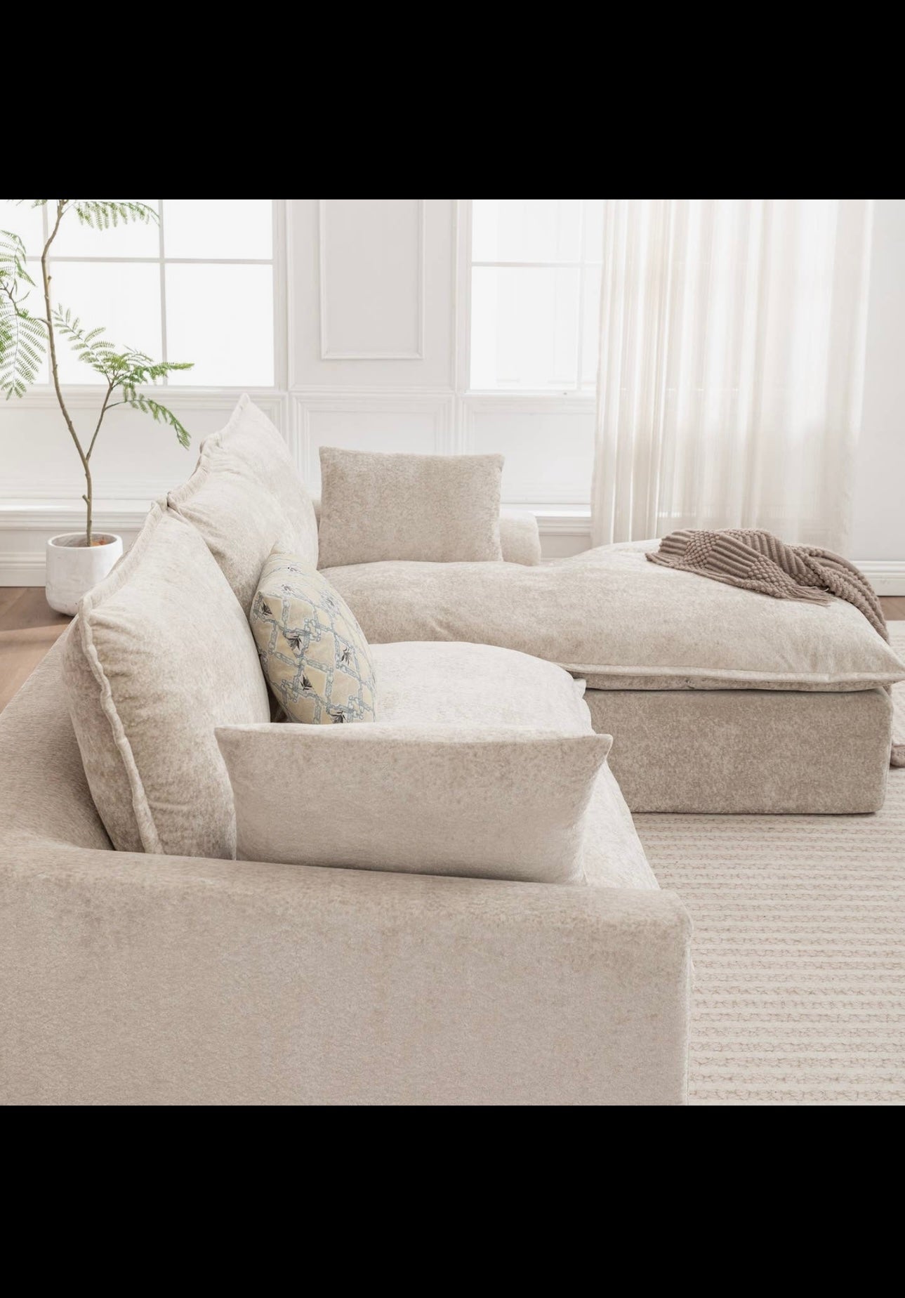 Ivory Chenille L-Shaped Modular
Sectional Compressed Sofa
