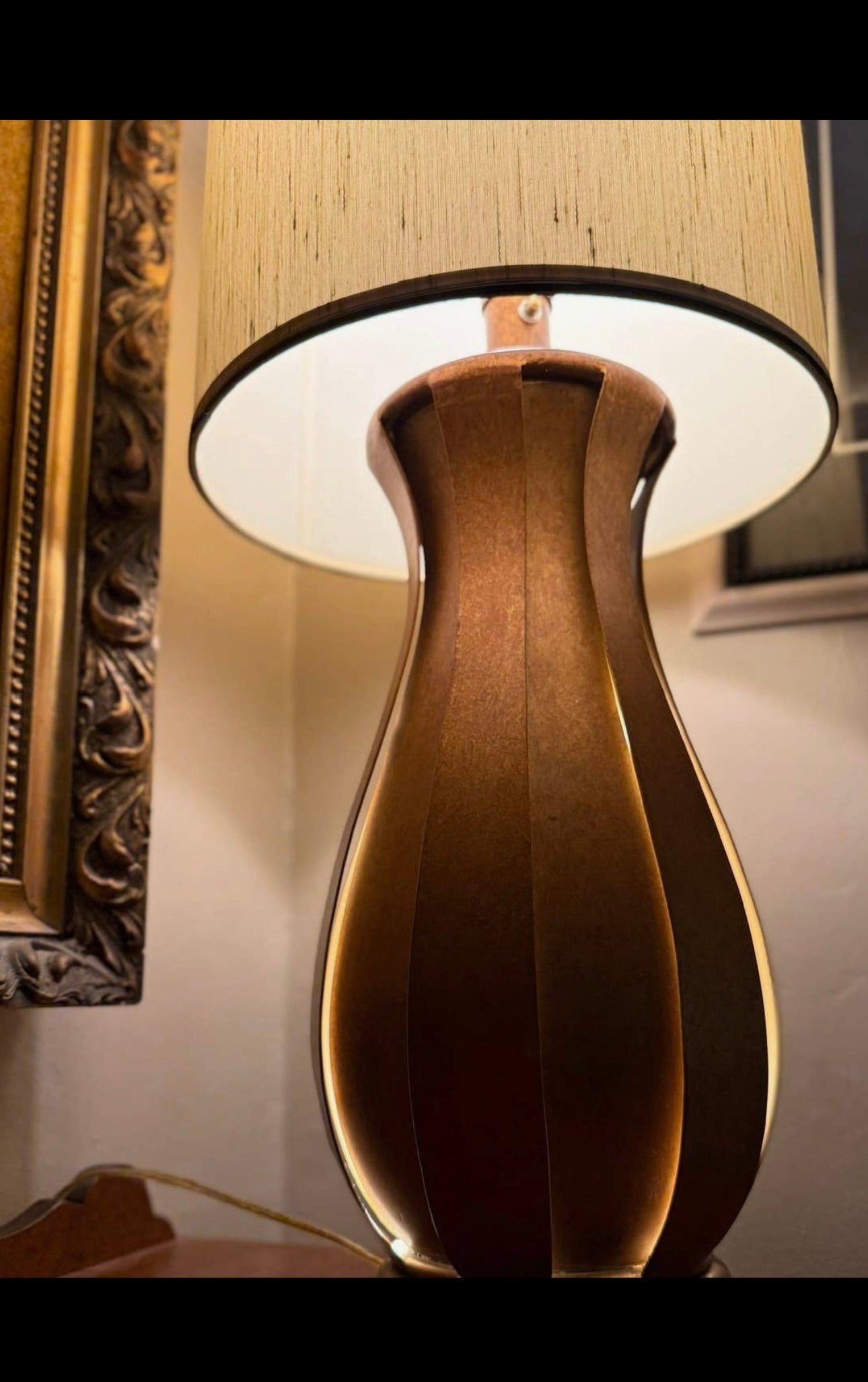 Vintage Sculptural Backlit Table Lamp
Mid Century Modern C1960s
